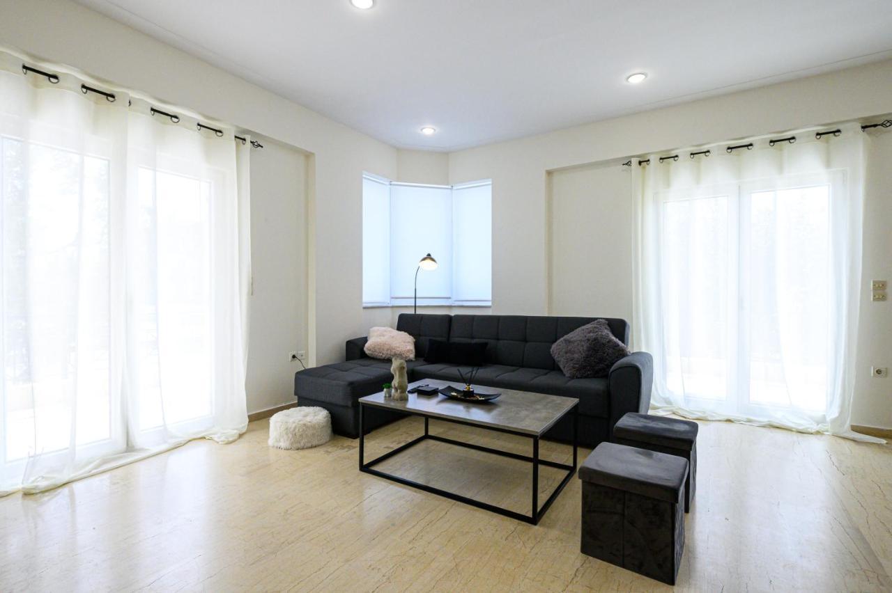 Oliva Apartment Kalamata Exterior photo